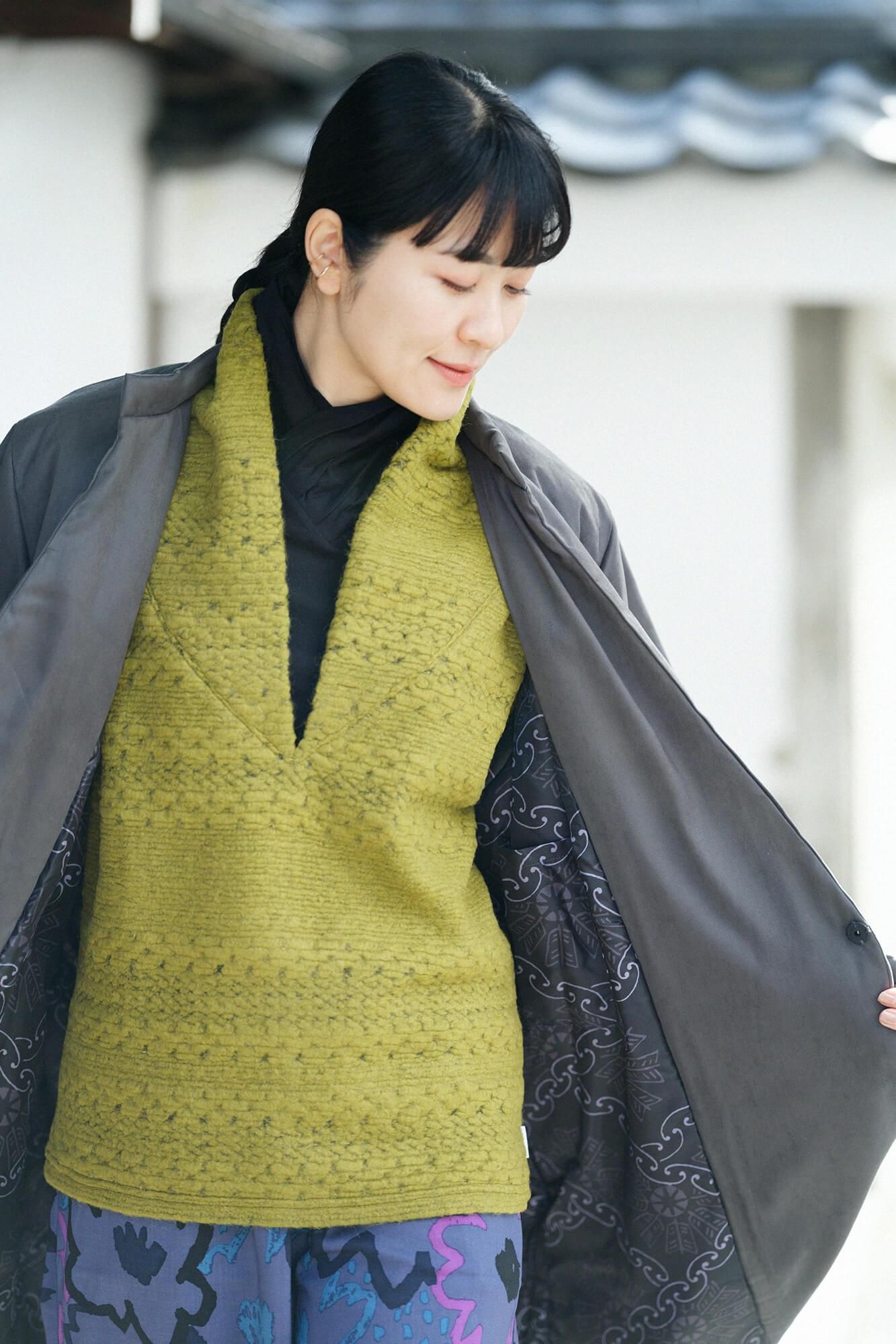 フェイクヌバック 丹前（たんぜん） 中綿袷（なかわたあわせ）／墨色（すみいろ）×環繋ぎ矢車文（かんつなぎやぐるまもん） 写し（うつし）