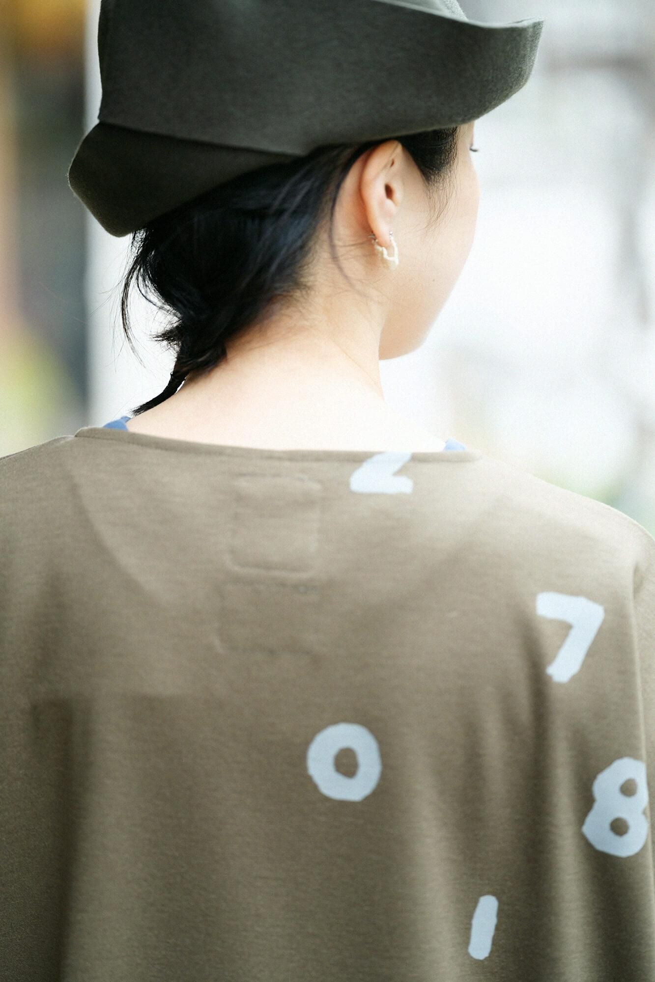 羊毛混合物，双面，矩形长袍，肩系，SO-SU-U和边缘，海马田