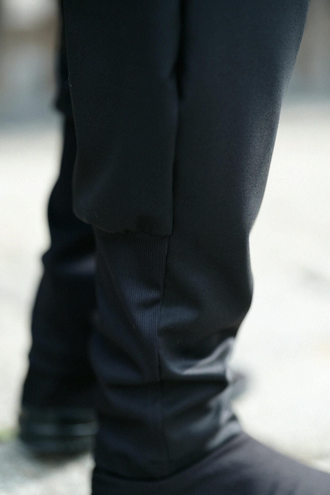 42双 梳毛（そもう） 聊裁付えんゆう穿き（りょうたっつけえんゆうばき）／濡羽色（ぬればいろ）