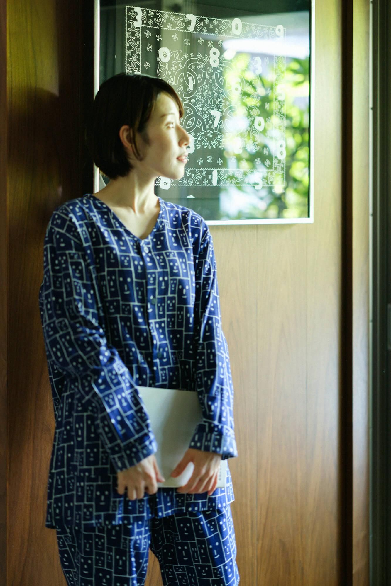 【官網限定】高島平織 V領 圖案紋樣居家服／笑顏 寶藍色