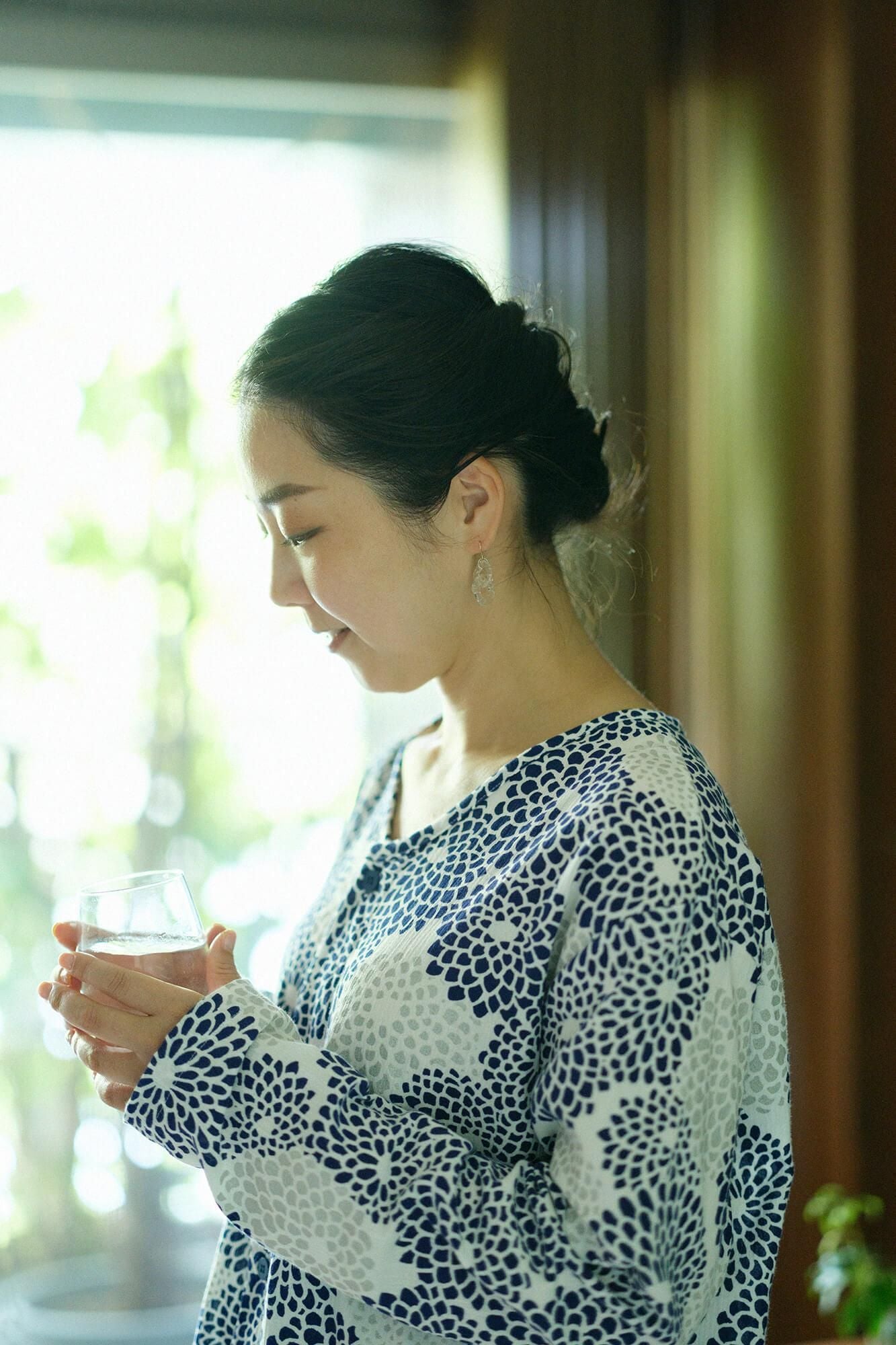◎【net限定】高島縮20/20 Vネック テキスタイルパジャマ／菊づくし