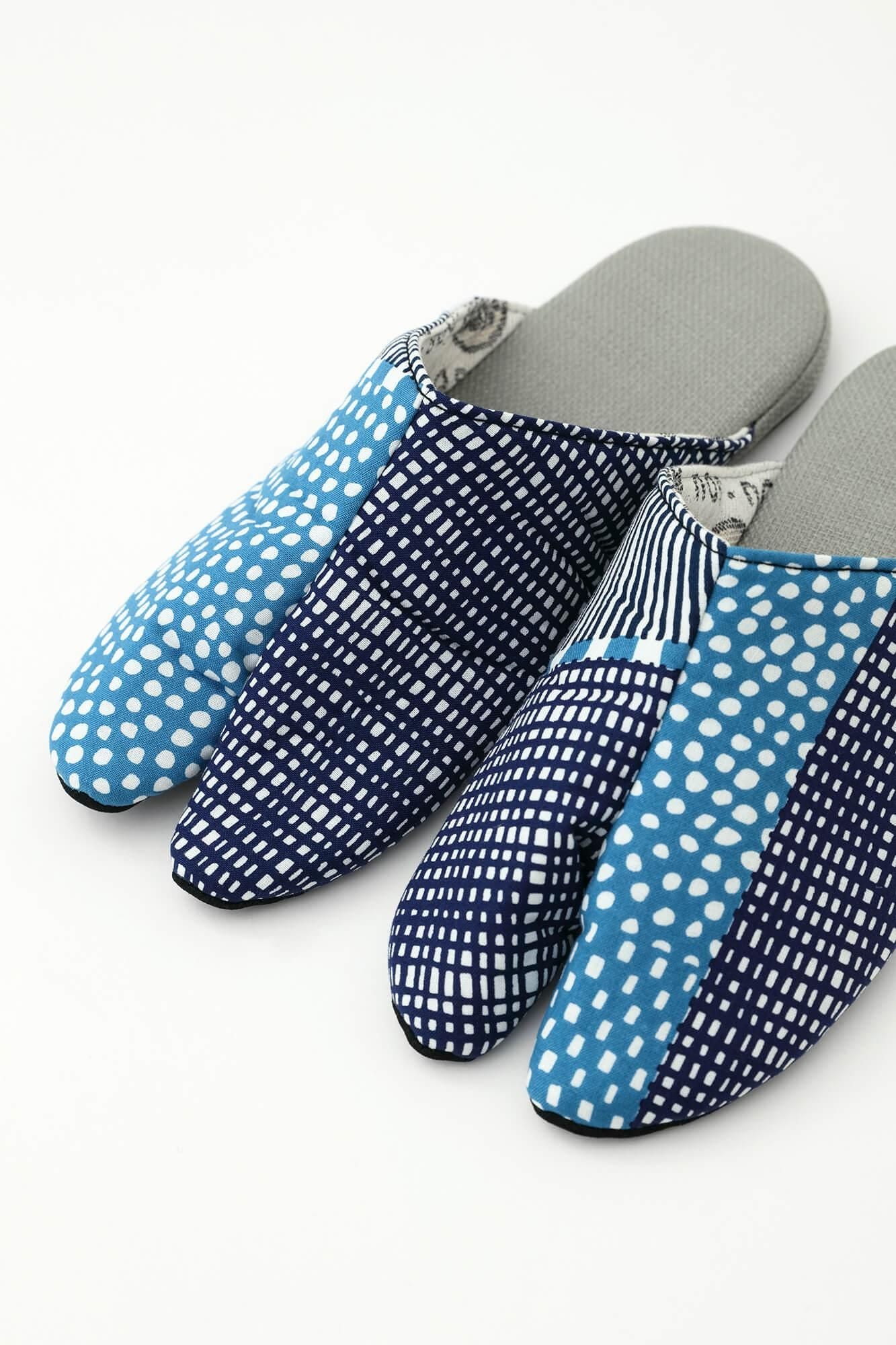 窄版室內分趾拖鞋／點線 青和