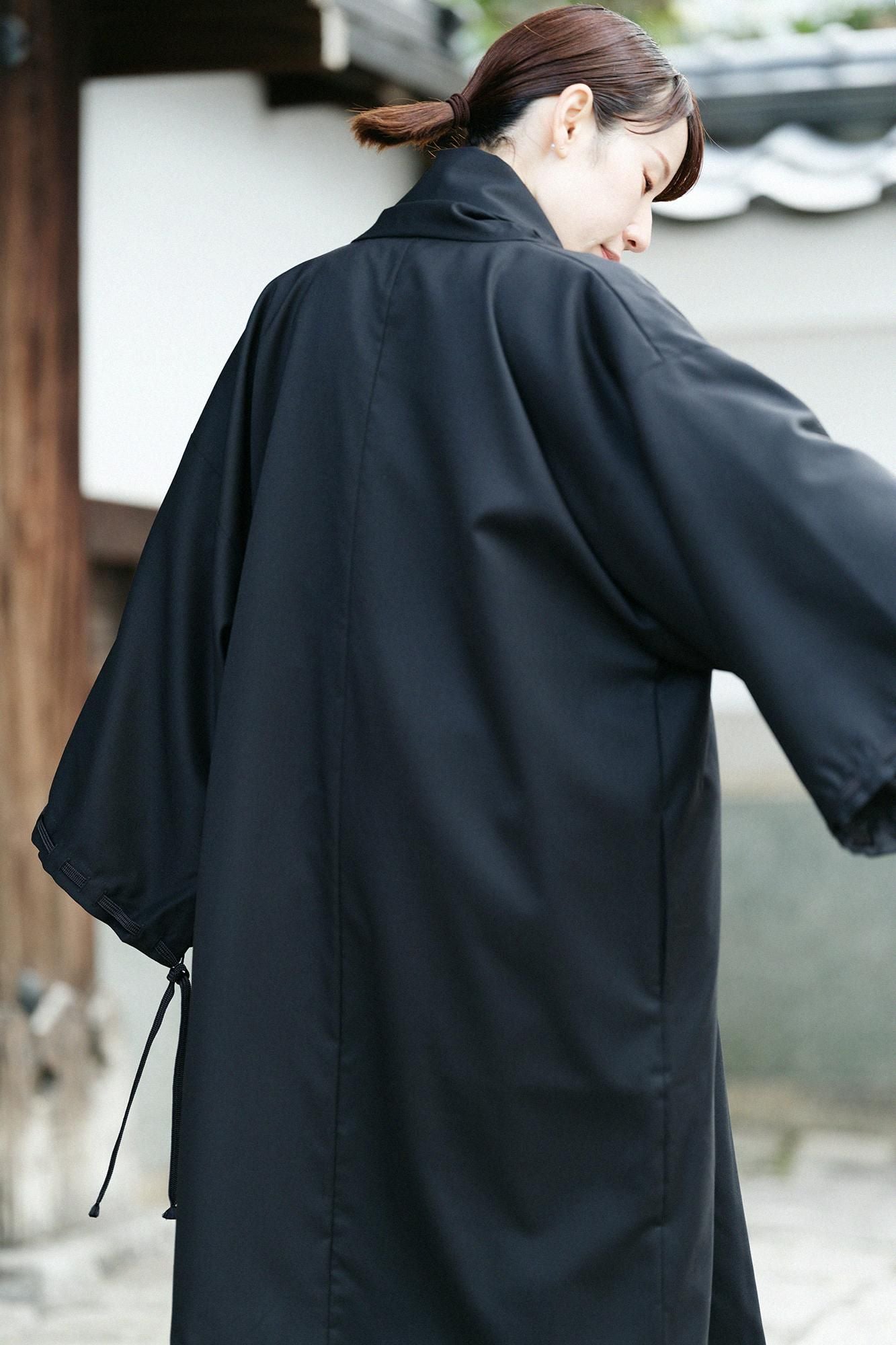 42双 梳毛（そもう） 宮中袖（きゅうちゅうそで） 可逆（かぎゃく）／濡羽色（ぬればいろ）