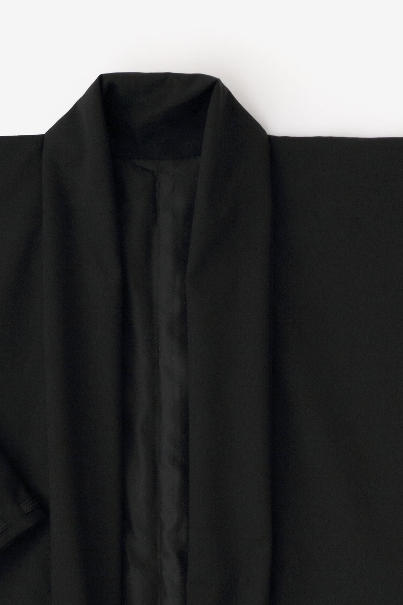 42双 梳毛（そもう） 宮中袖（きゅうちゅうそで） 可逆（かぎゃく）／濡羽色（ぬればいろ）