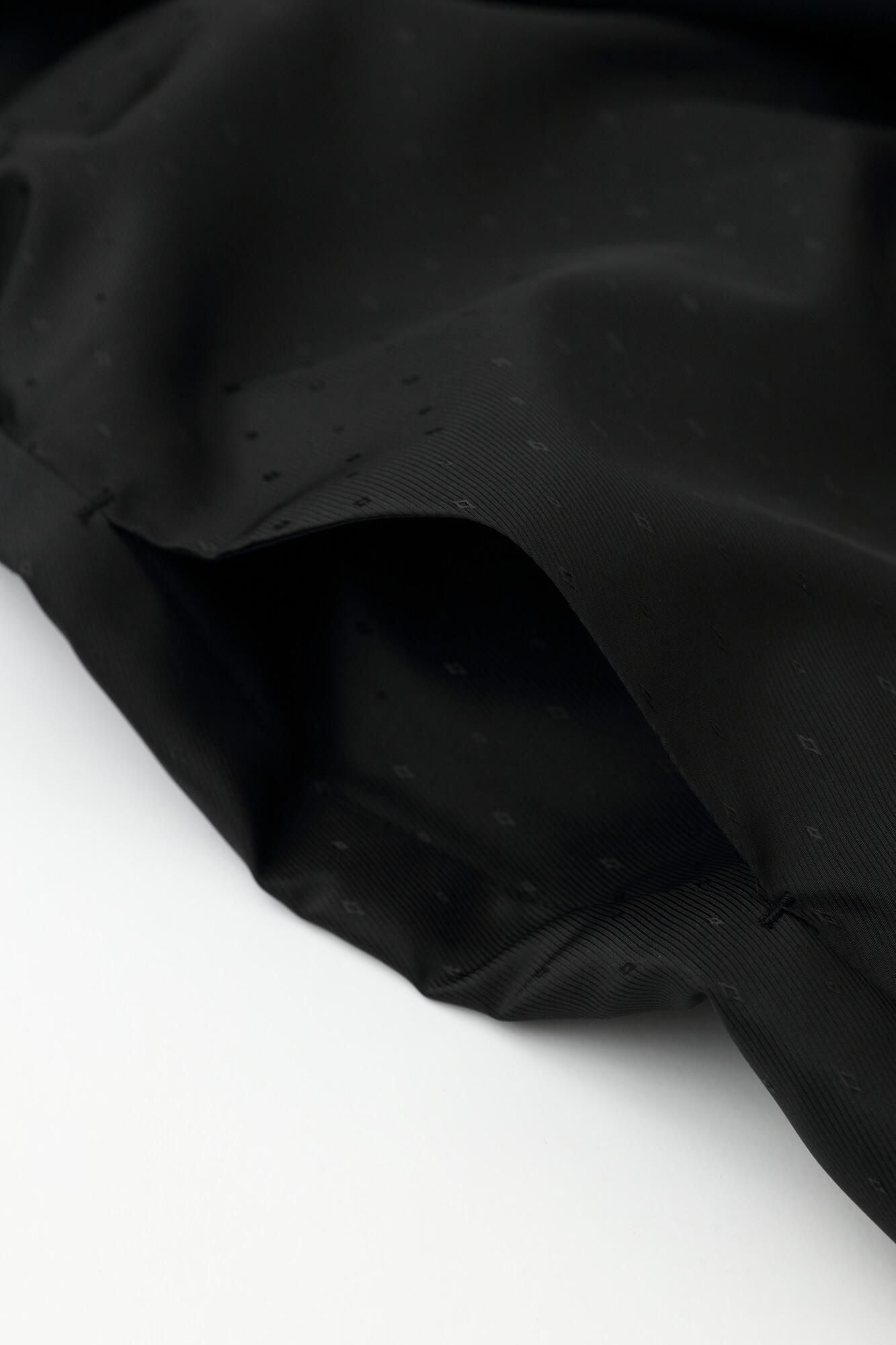 42双 梳毛（そもう） 宮中袖（きゅうちゅうそで） 可逆（かぎゃく）／濡羽色（ぬればいろ）