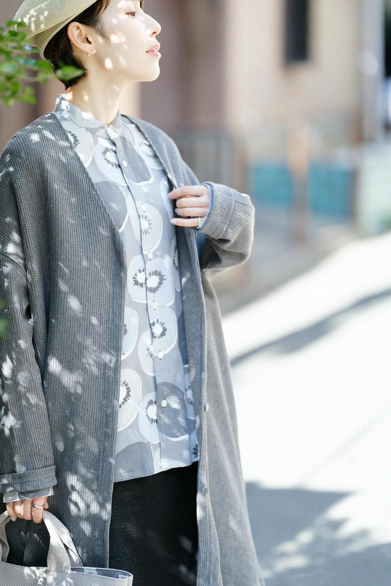 拉舍爾經編V領 輕型外套/薄灰色