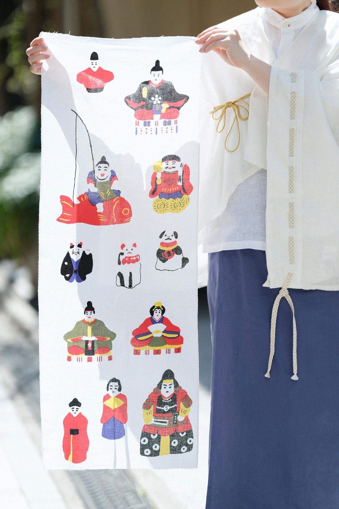 Isemomen Cotton Textile Handkerchief / Clay Doll