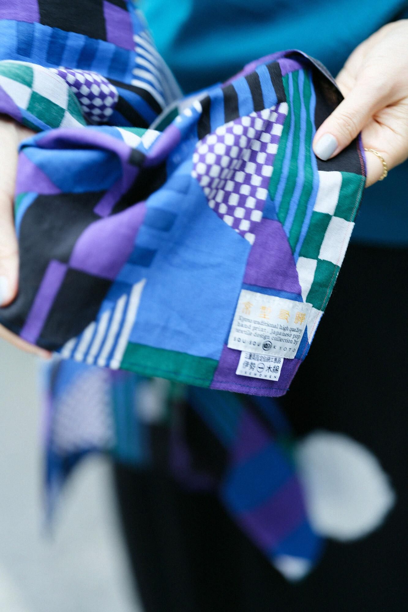 Isemomen Cotton Short Scarf / Geometric Pattern