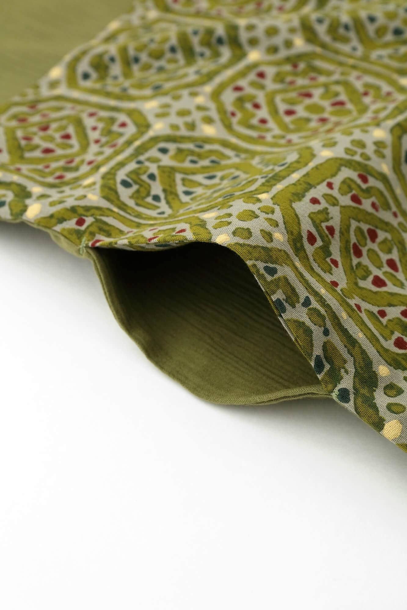 Takashima Shui 20/20矩形服装（Chohokei）组（kumi）下摆图案（susomonyo） / uguisunezu x陶瓷板