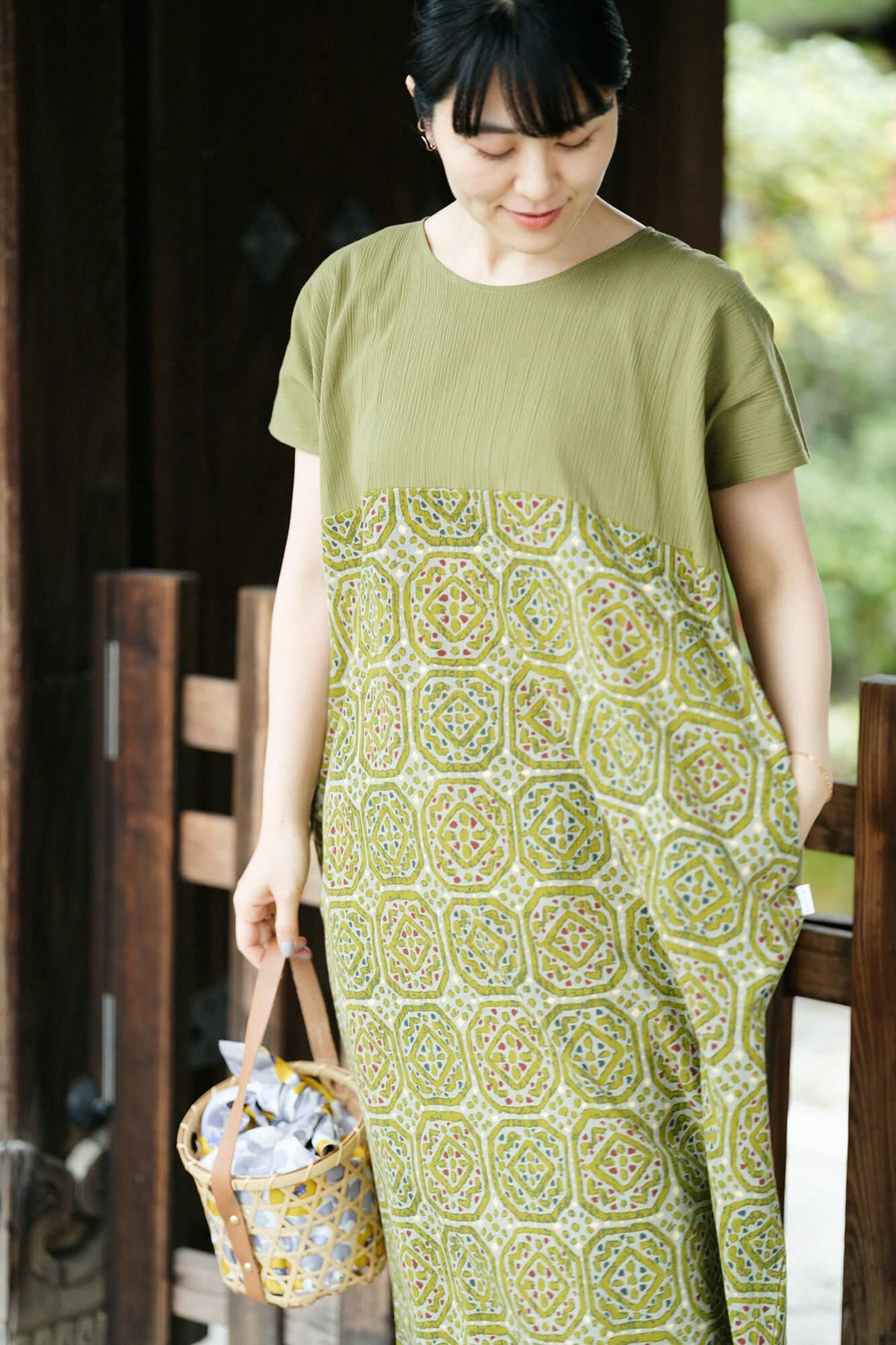 Takashima Shui 20/20矩形服装（Chohokei）组（kumi）下摆图案（susomonyo） / uguisunezu x陶瓷板