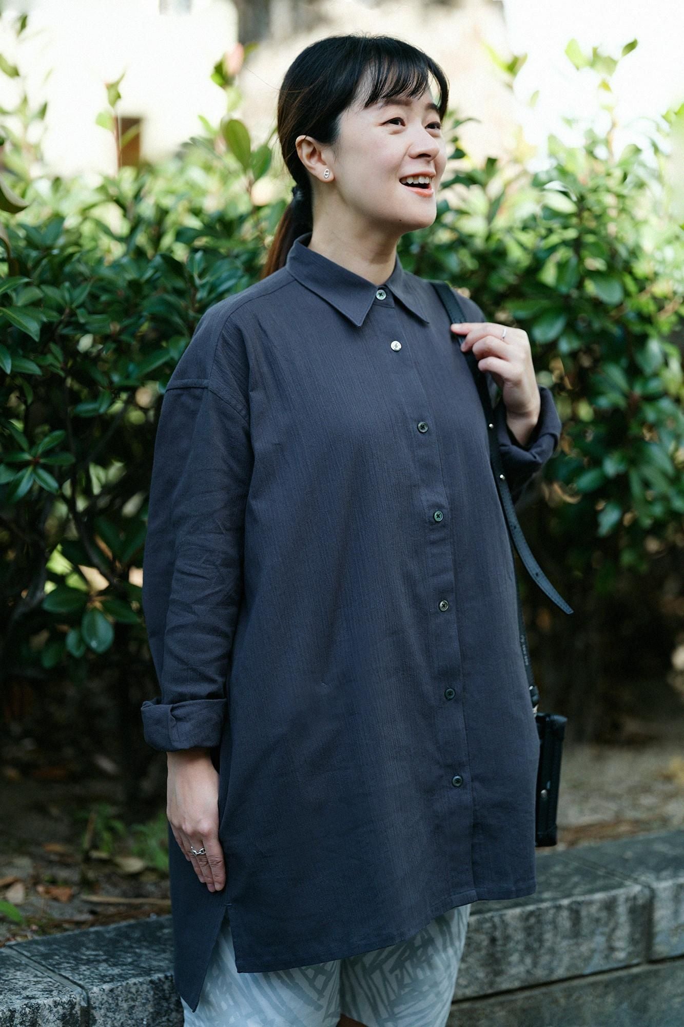 타카시마치지미 20/20 그란 튜닉셔츠/짙은 회색