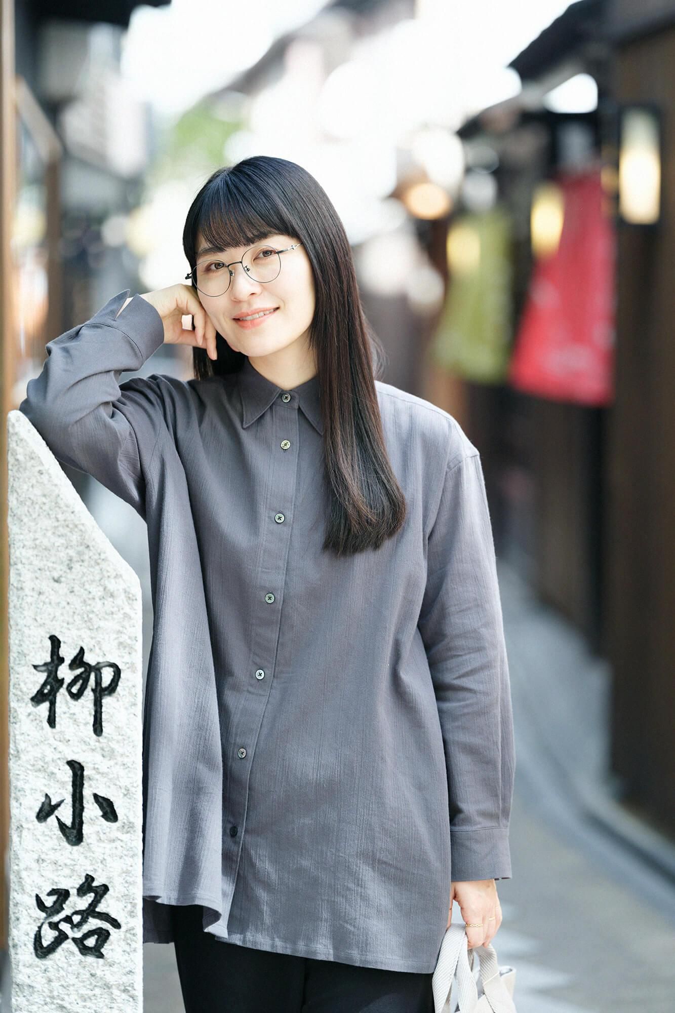 타카시마치지미 20/20 그란 튜닉셔츠/짙은 회색