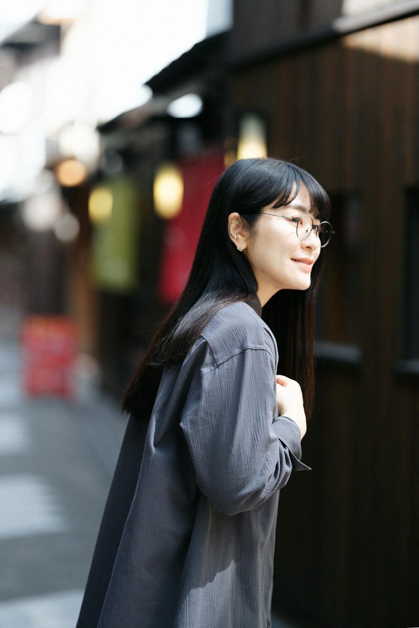 타카시마치지미 20/20 그란 튜닉셔츠/짙은 회색