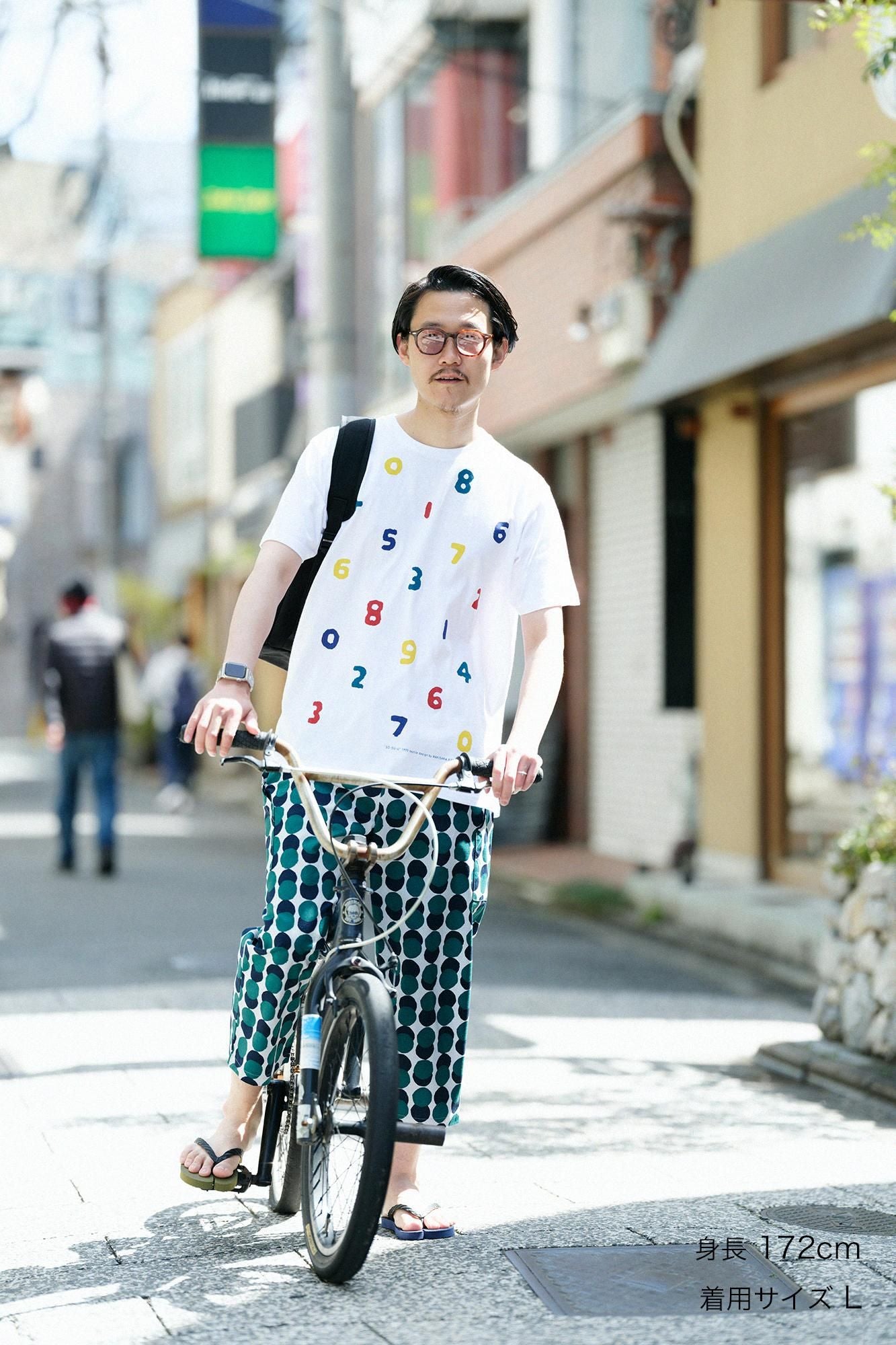 SO-SU-U Yotsumi Kurzarm-T-Shirt [5.0]/Weiß