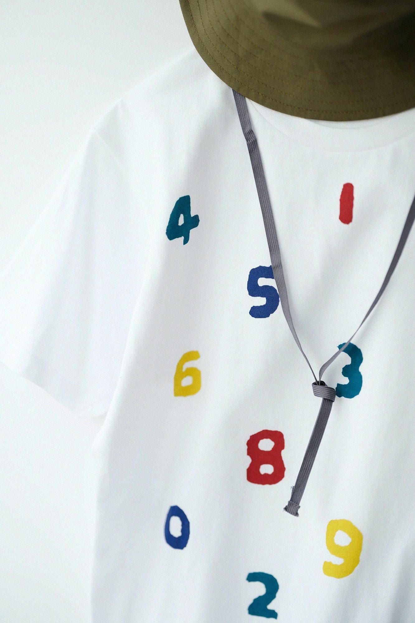 SO-SU-U Yotsumi Kurzarm-T-Shirt [5.0]/Weiß