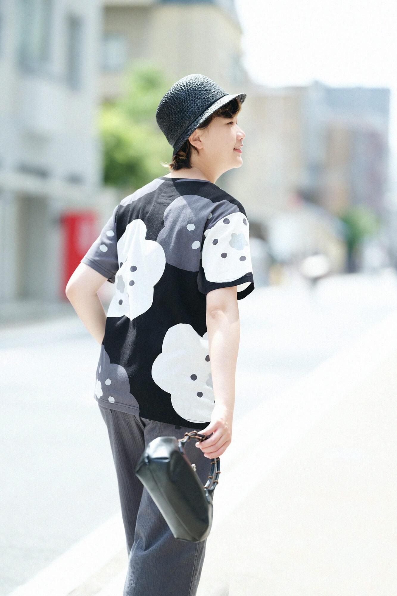 타카시마치지미 40/40 반팔T셔츠／호호에미 자정