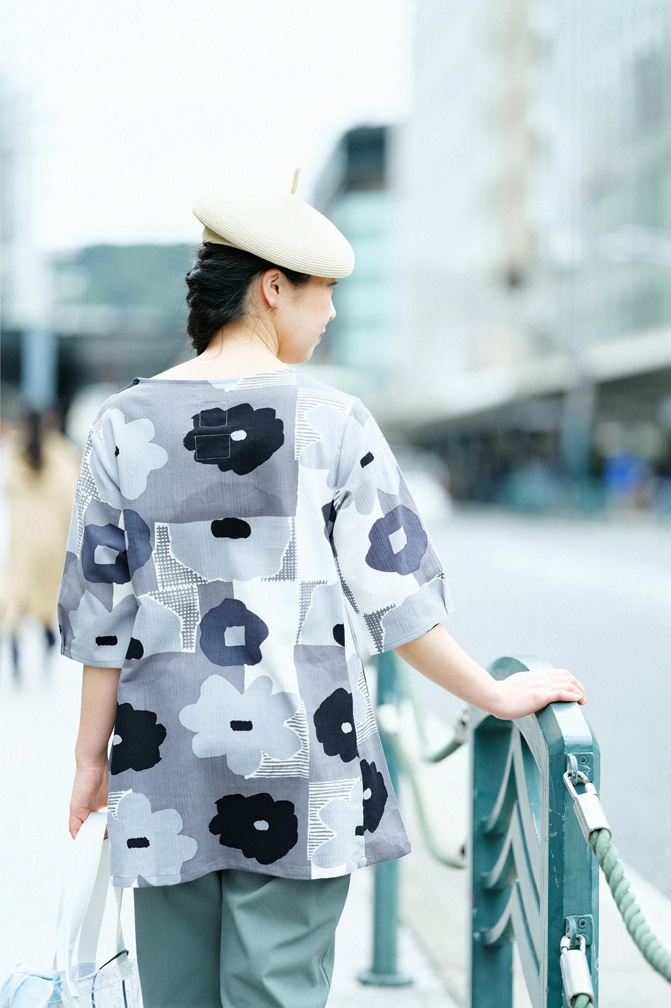 Chizimi Cotton 20/20 Elbow Length Sleeve Tunic / Pressed Flowers