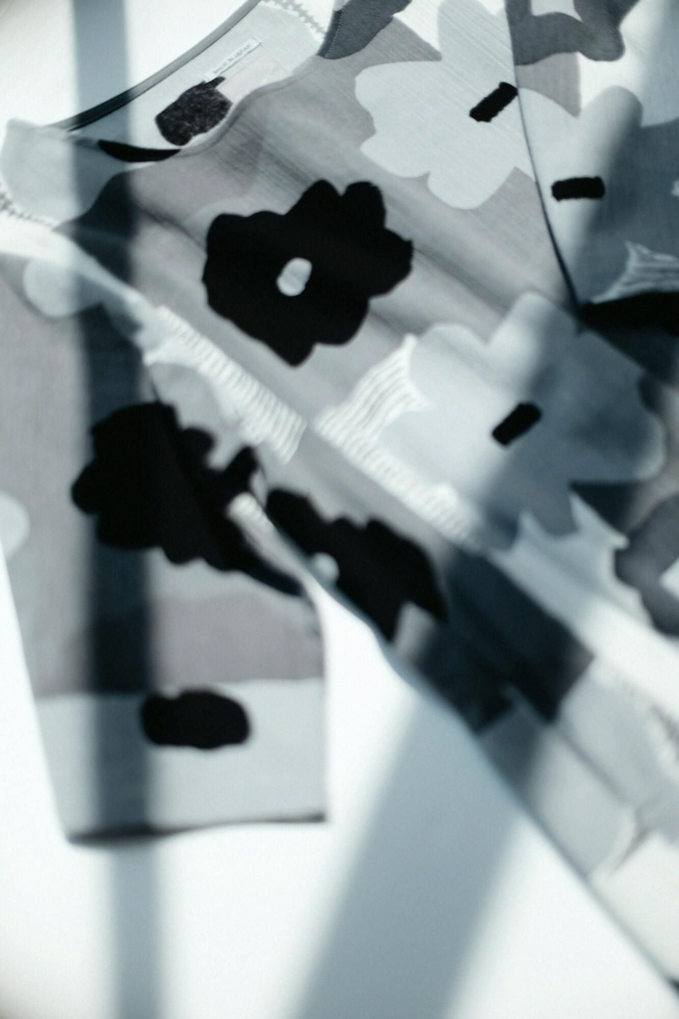 Chizimi Cotton 20/20 Elbow Length Sleeve Tunic / Pressed Flowers