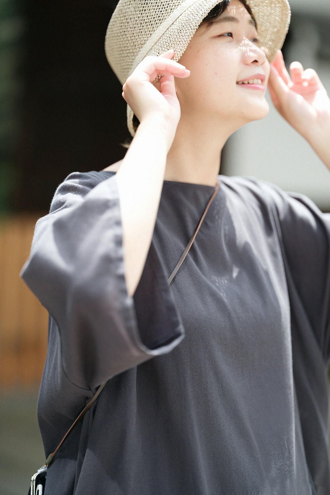 타카시마치지미 40/40 히라소데 보트넥 원피스／짙은 회색