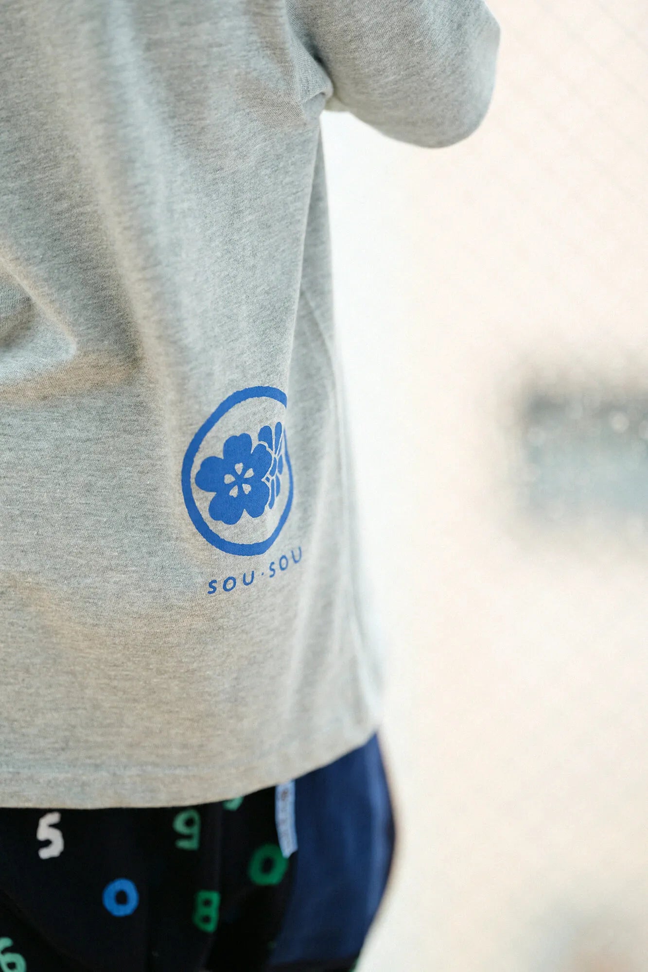 ● SO-SU-U十數 三色短袖T-shirt / 灰色