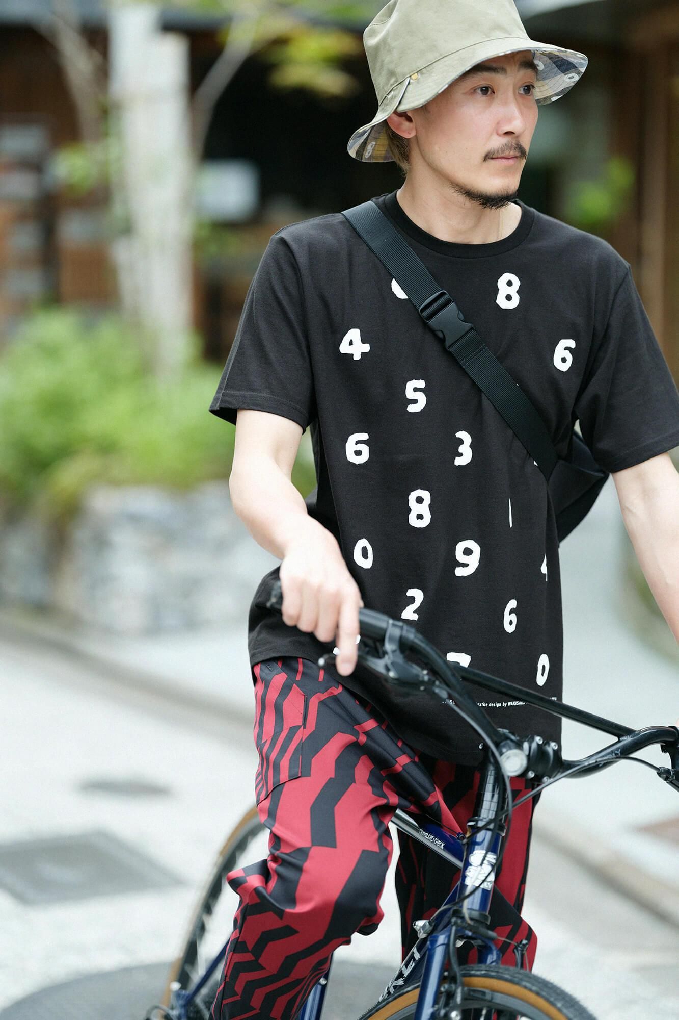 SO-SU-U Short Sleeve T-shirt [5.0]/ Black