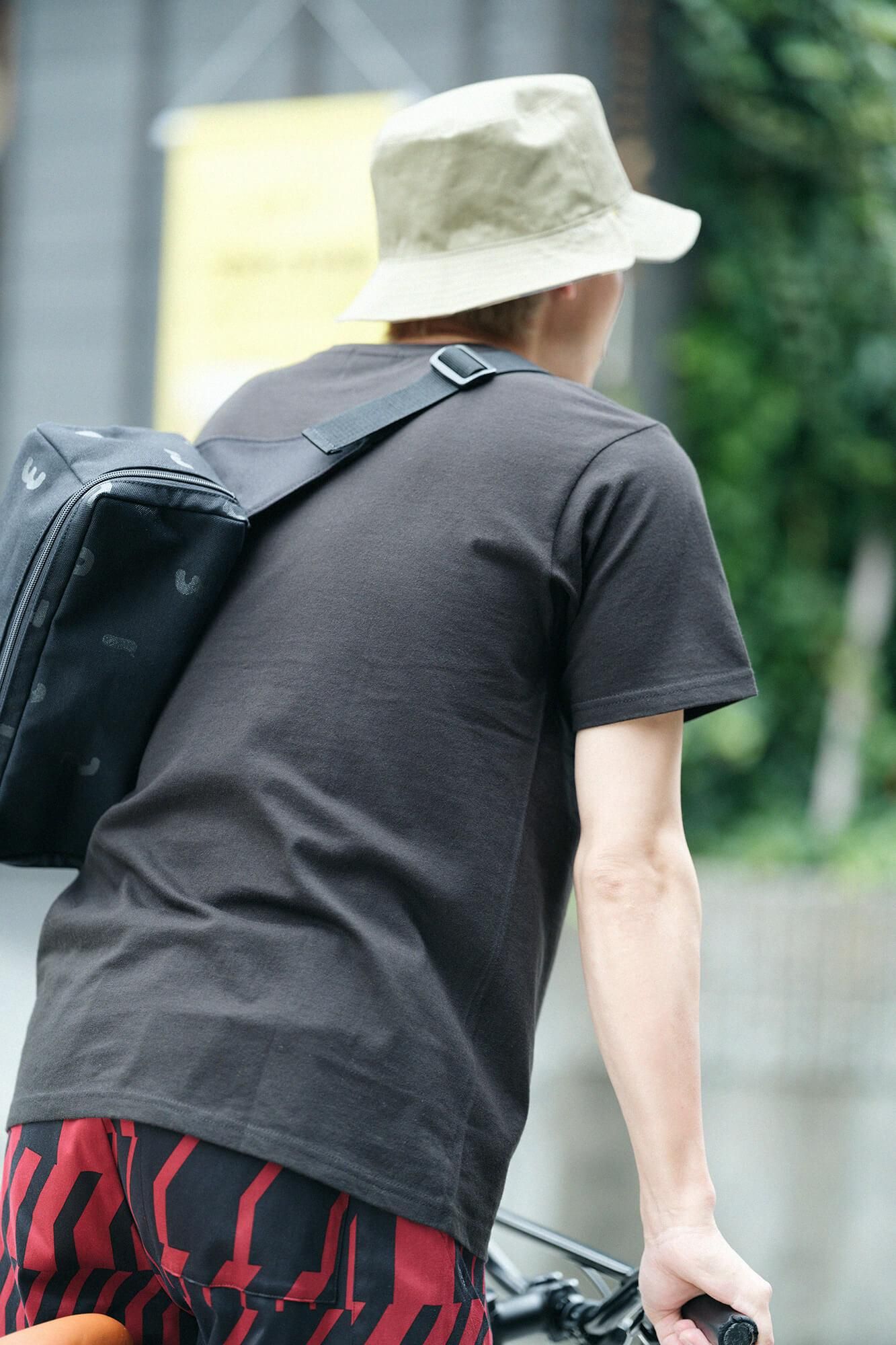 SO-SU-U Short Sleeve T-shirt [5.0]/ Black