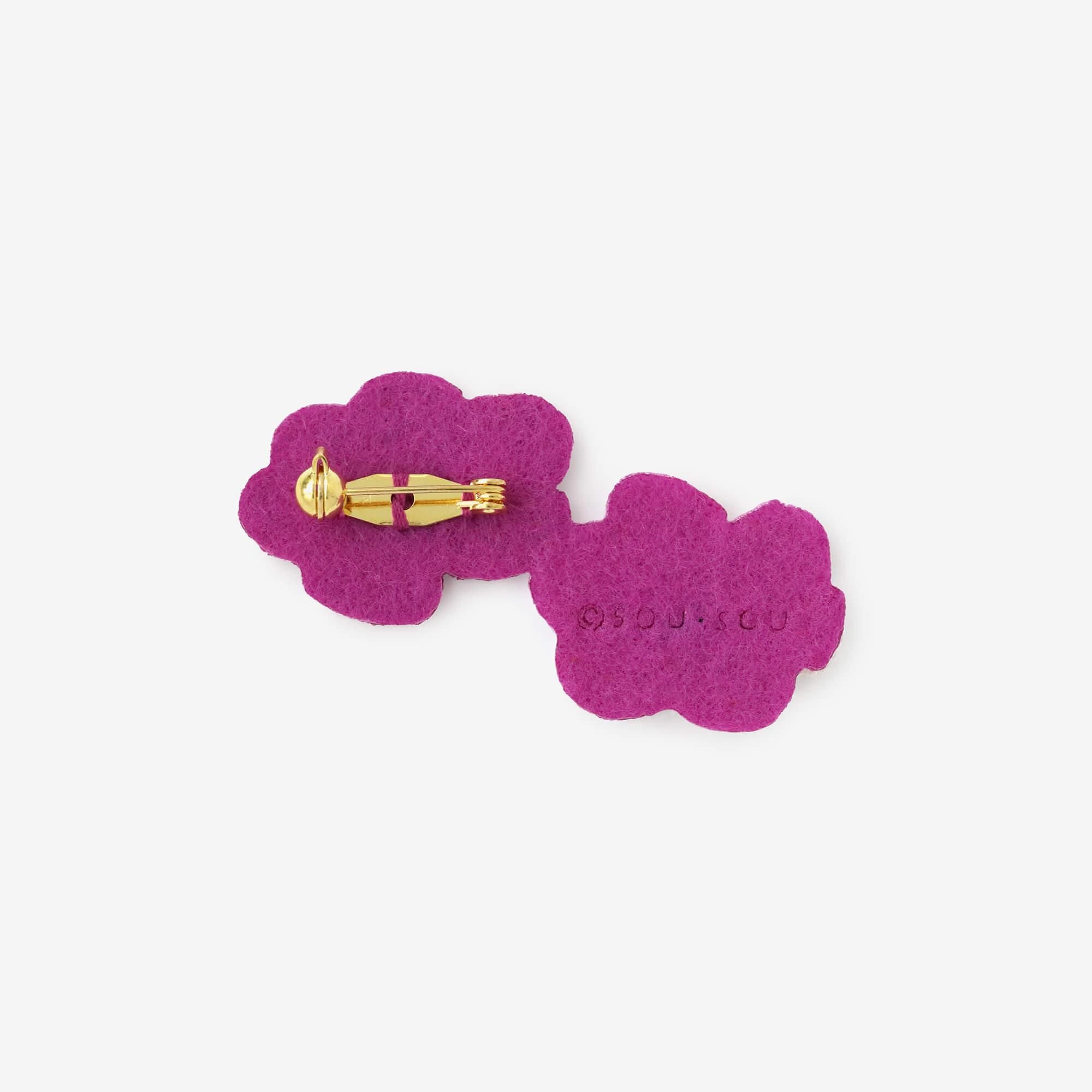 Embroidery Brooch / Smile Pink