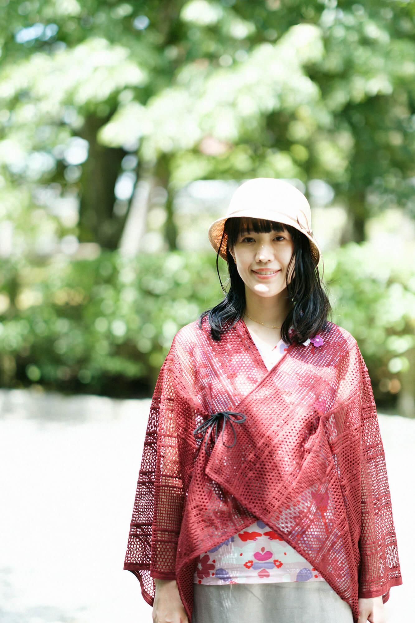 刺繍飾り（ししゅうかざり）／ほほえみ 中紅（なかべに）