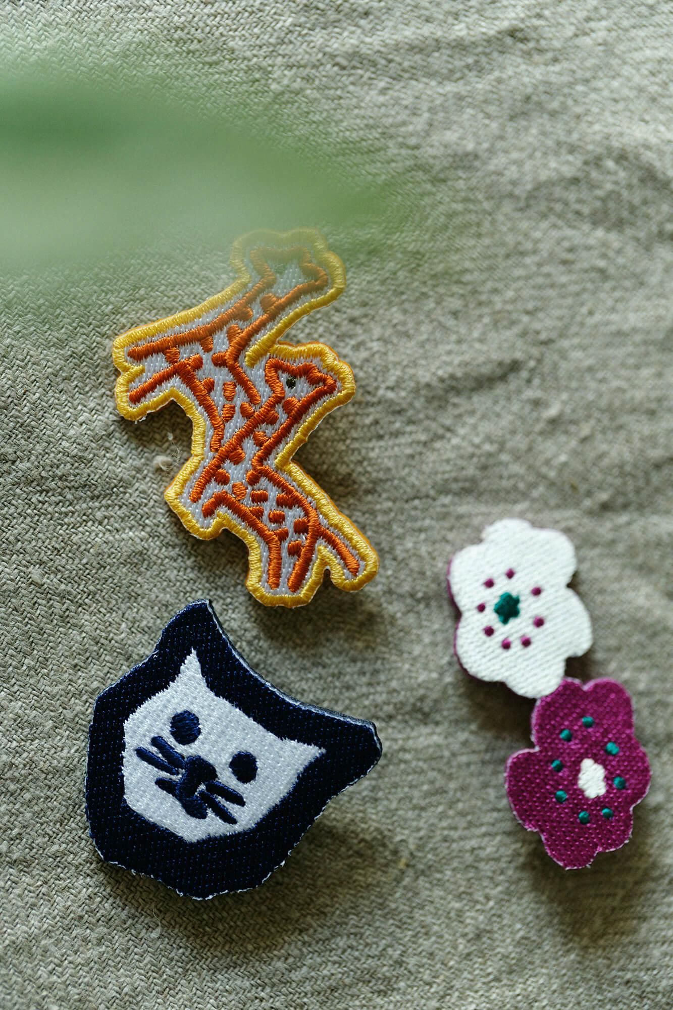 刺繍飾り（ししゅうかざり）／きりん