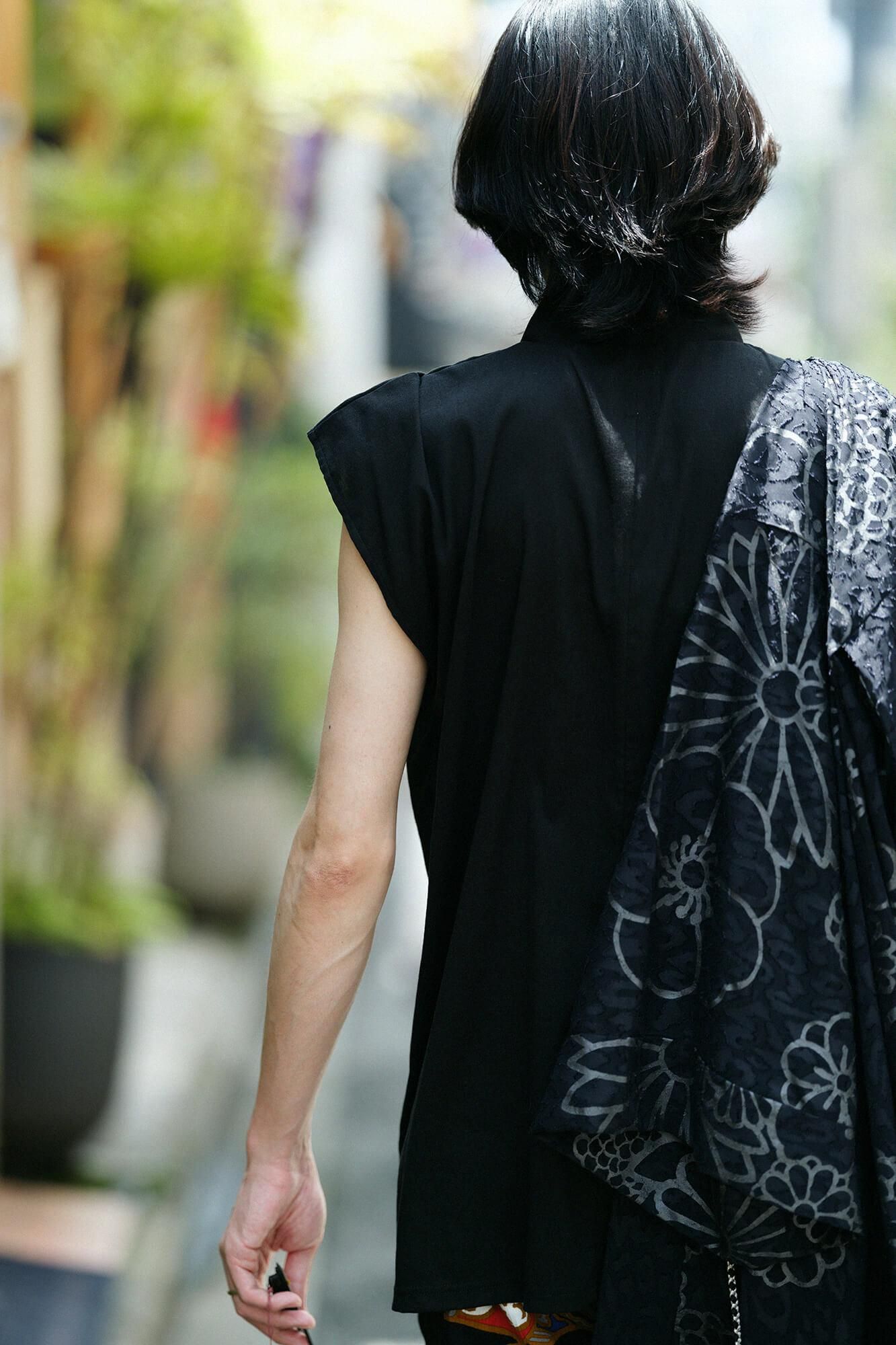 타카시마치지미 40/40 소매 없는항에리 후우비(Haneri Fuubi)/검은색