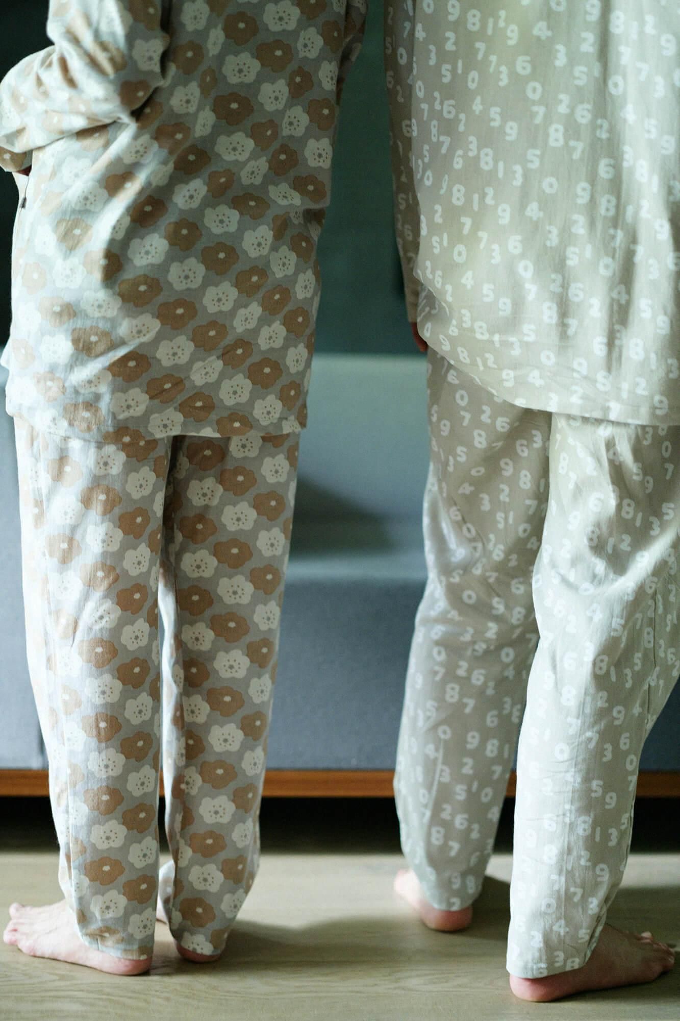 Takashima Plain Weave Textile Pajama / Smile