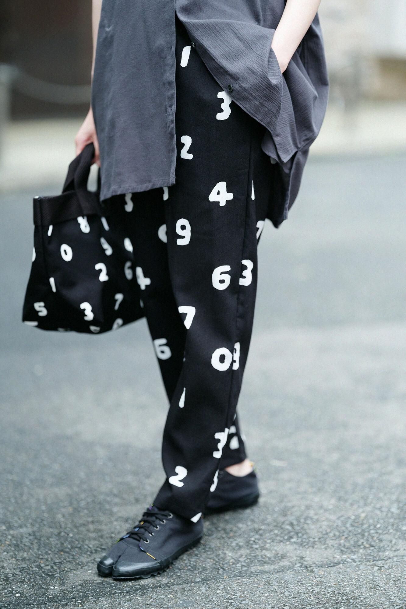 【官網限定】高島縮棉 20/20休閒窄管長褲/ SO-SU-U十數黑色