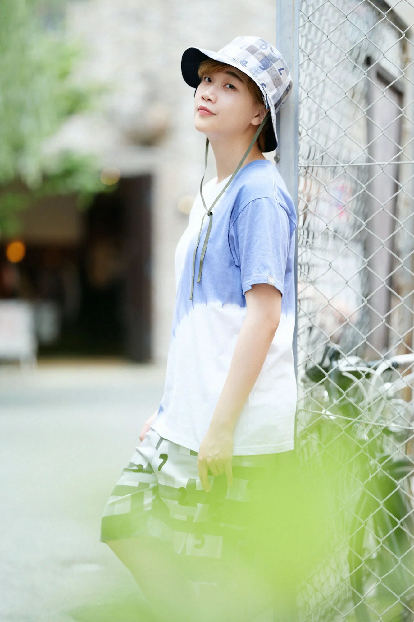 【6月30日頃発送予定】近清絞り 染め分け半袖Tシャツ[5.0]／プラネート ホワイト×スカイブルー