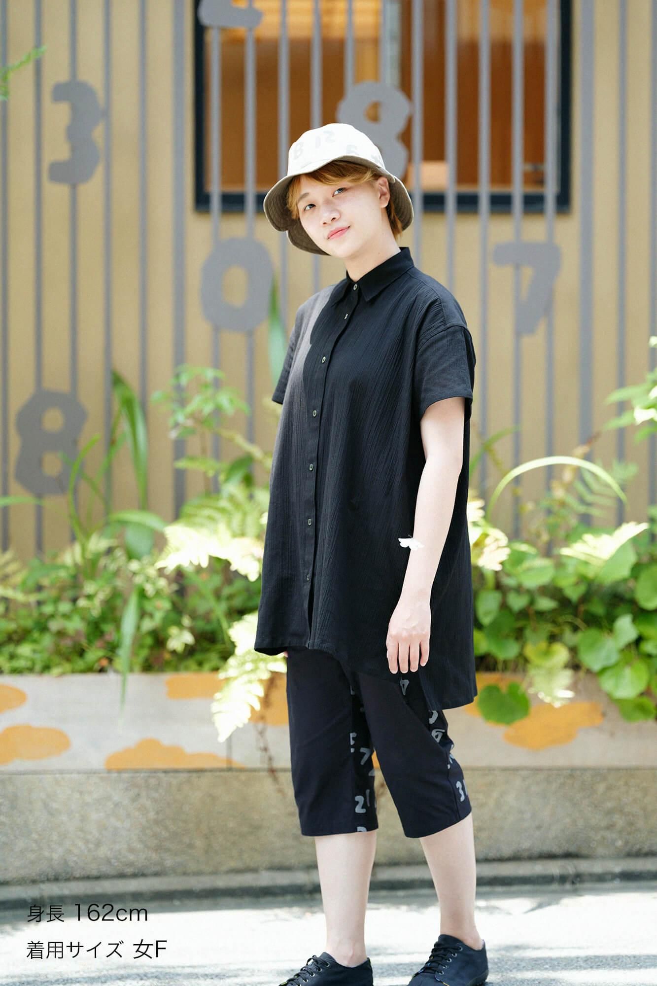 ソウソウ SOU・SOU 坂尾織物高島縮綿100%ゆったりワイド身幅 手書き風プリント貫頭衣プルオーバー♪made in Japan ソウソウ 風靡 GIBAO 七分袖 シャツ 日本製 坂尾織物 高島縮 M 黒系