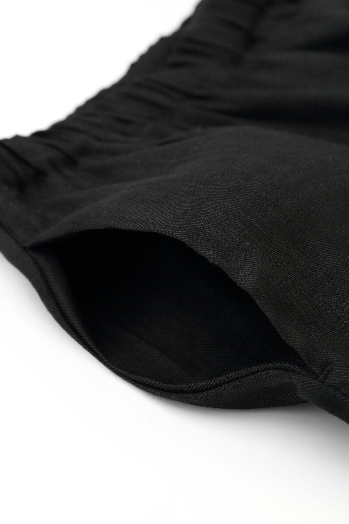 [Versand voraussichtlich um den 3. März herum] Leinen-Stretch-Denim in weitem Schnitt, Monpe, sanfte/nasse Farbe