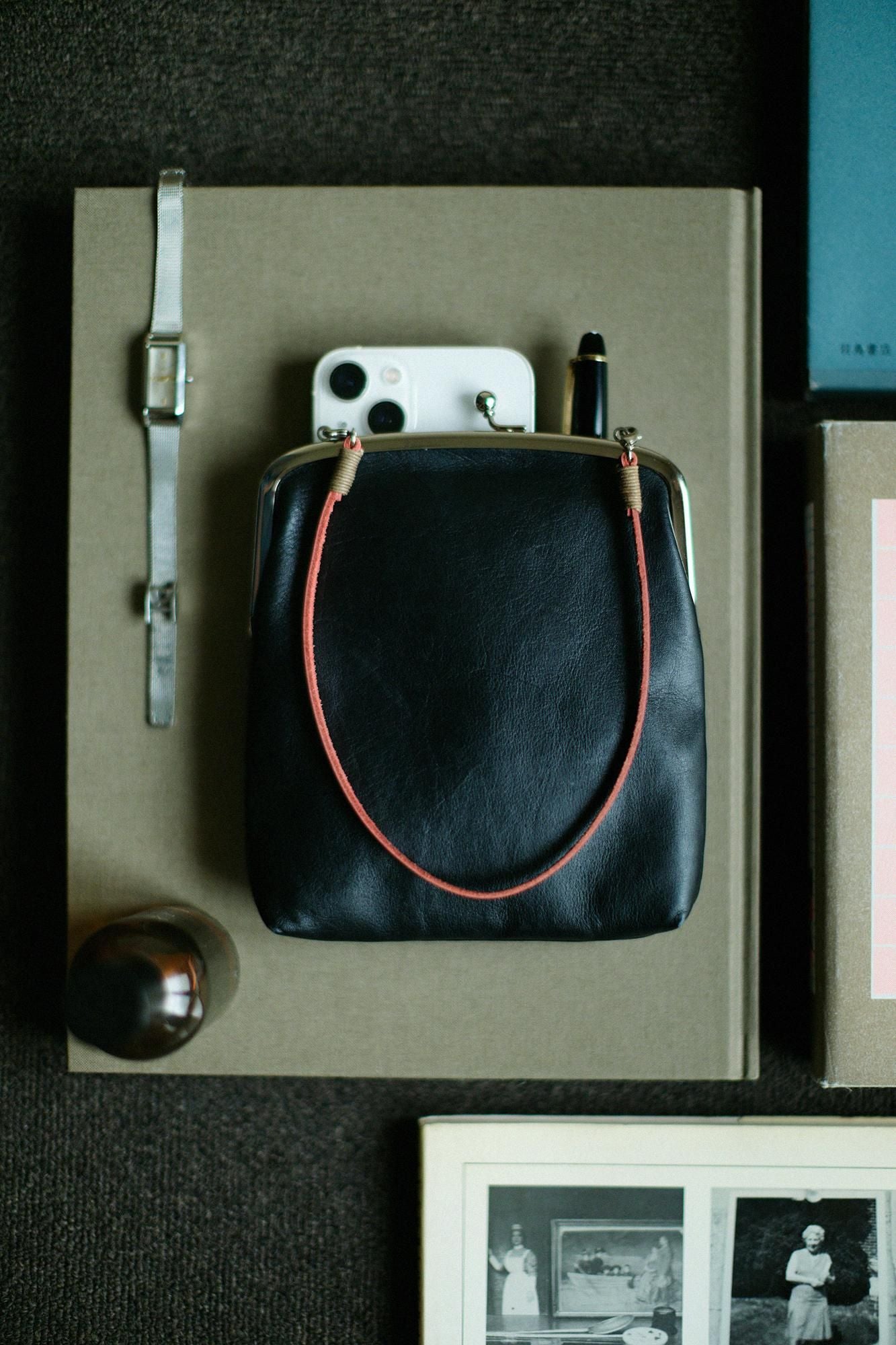 革 がま口 （大）／濡羽色（ぬればいろ）×豆SO-SU-U