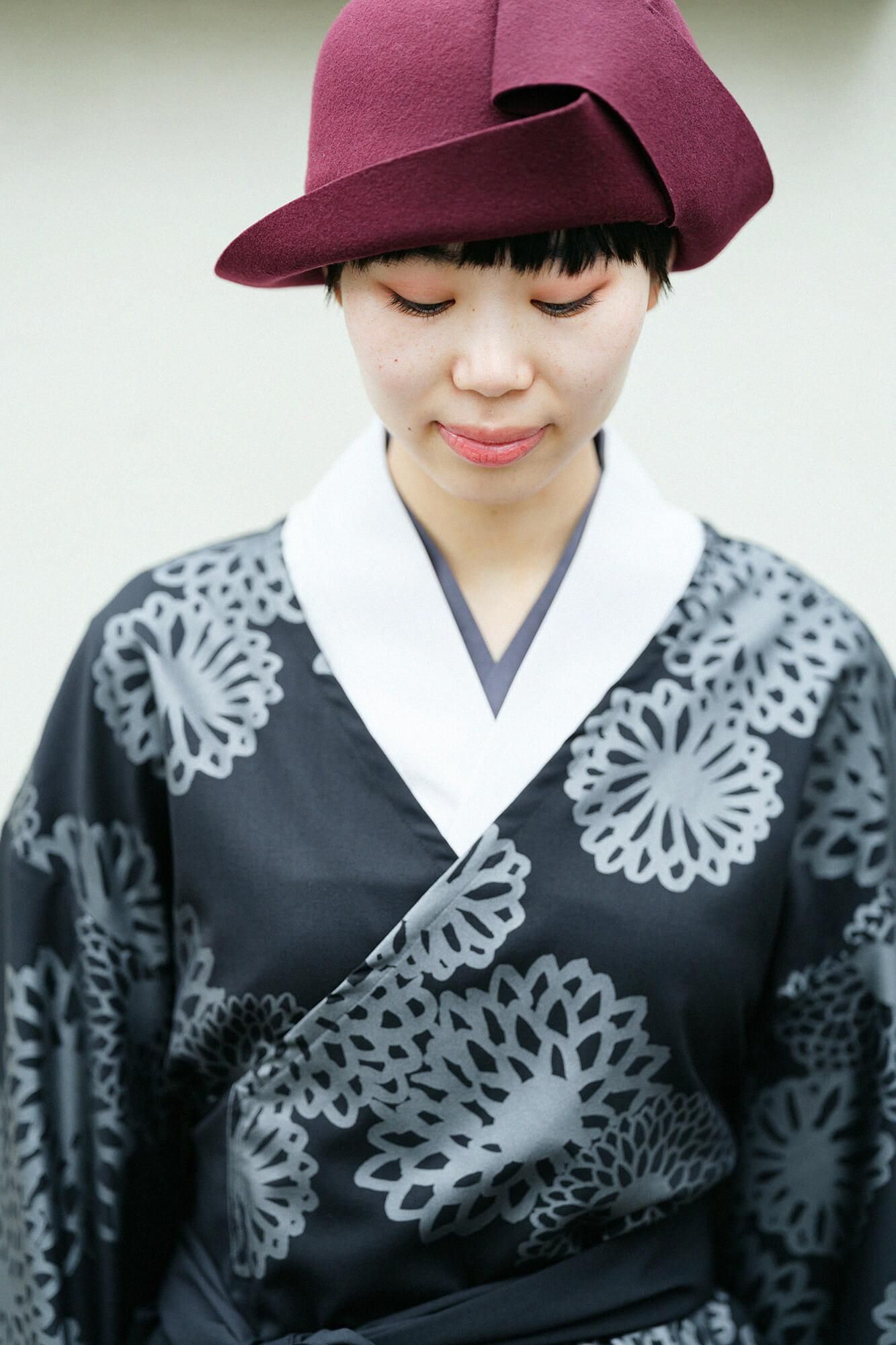 110双 超長綿（ちょうちょうめん） 半衿狭風靡（はんえりせばふうび） 抜衣紋（ぬきえもん）／桜鼠（さくらねず）