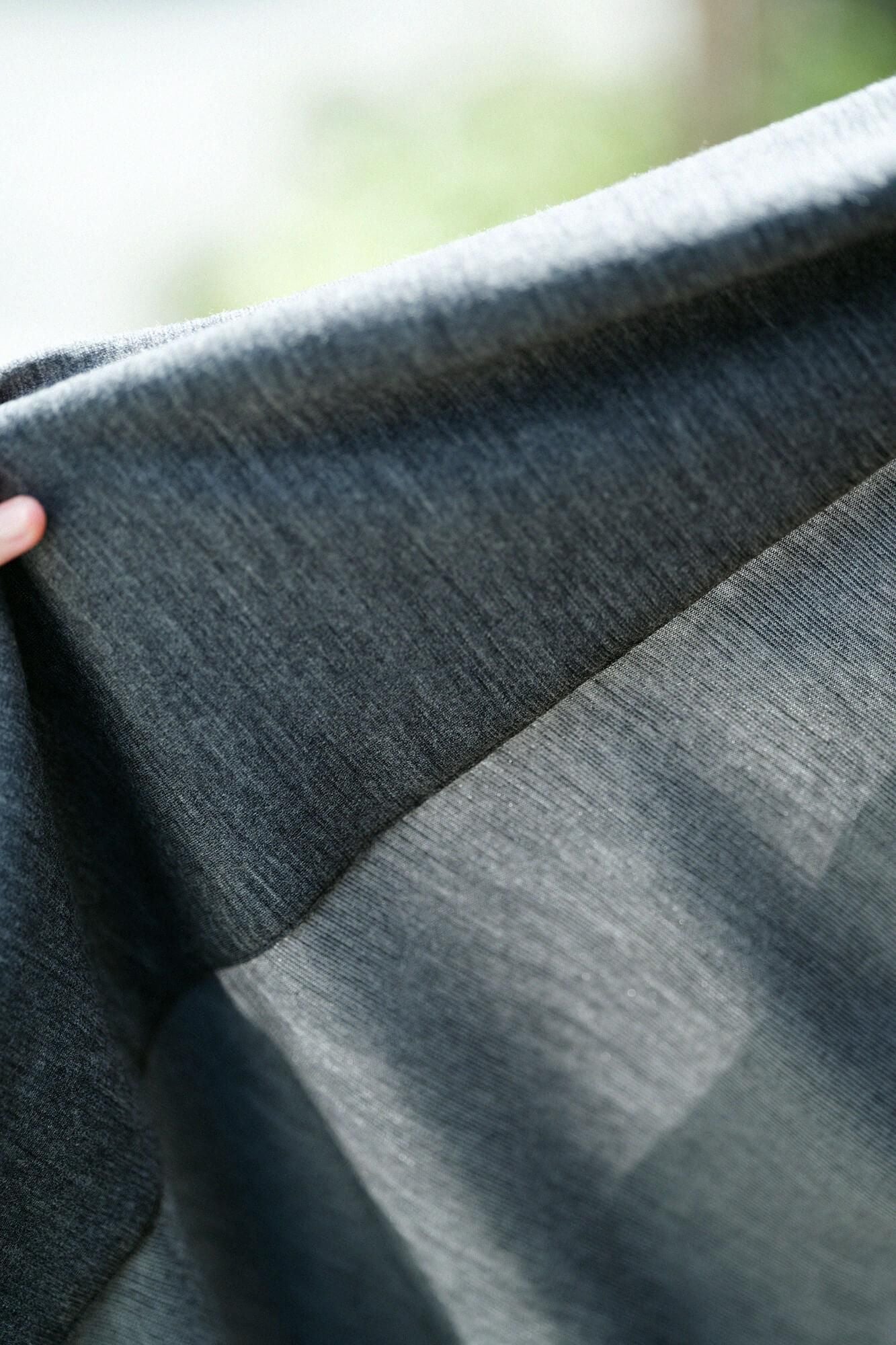 【net限定】コーデュラ混 梳毛（そもう） 小袖蘭陀（こそでらんだ）／杢墨（もくずみ）