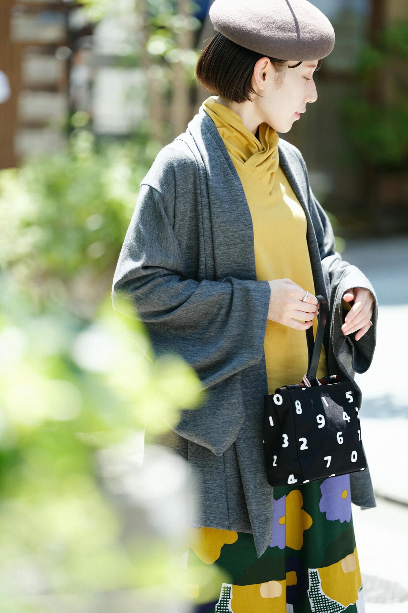 【net限定】コーデュラ混 梳毛（そもう） 小袖蘭陀（こそでらんだ）／杢墨（もくずみ）