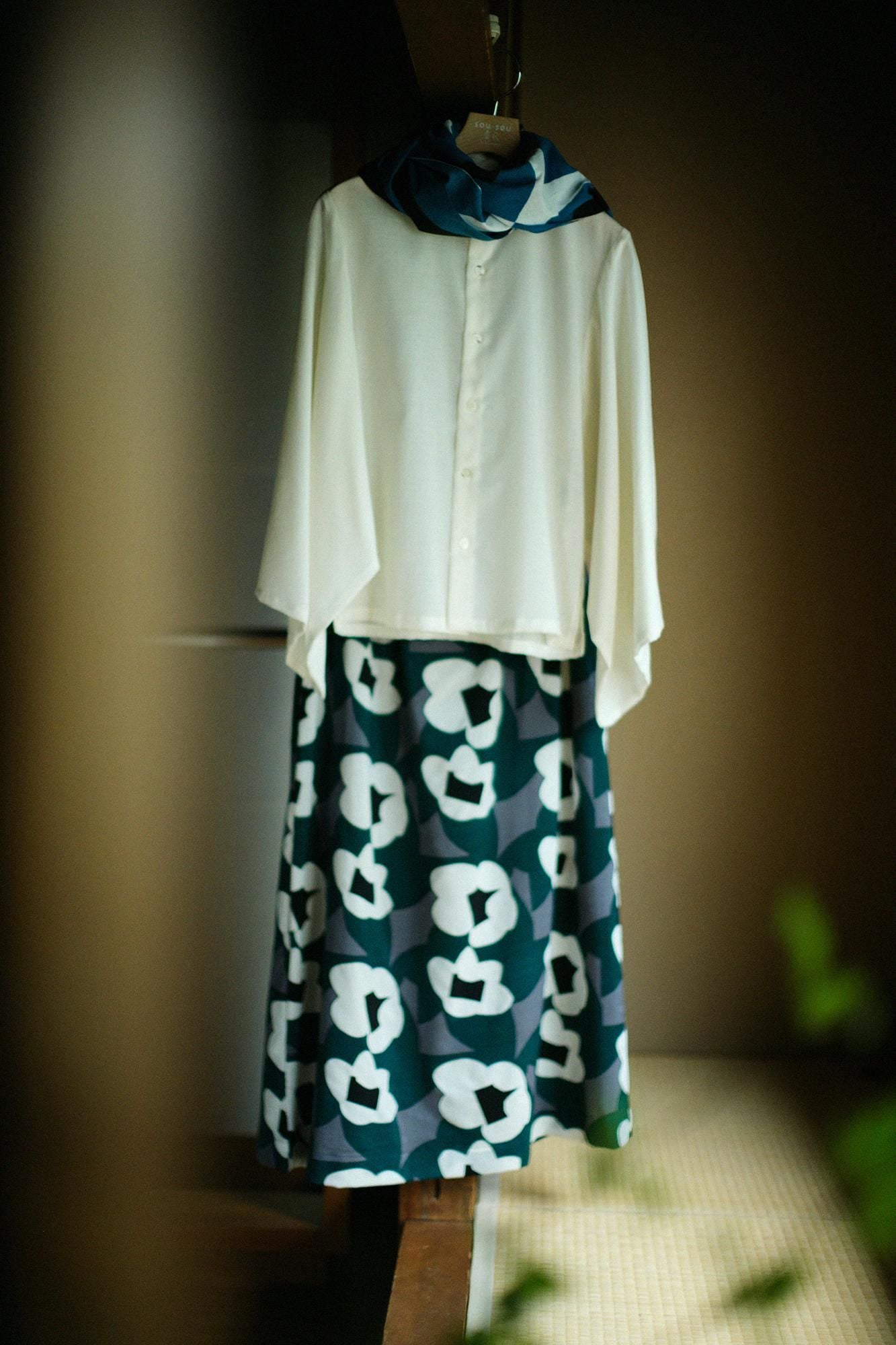 購入者様決定【タグ付き】SOU・SOU モスリン 双筒衣 スカート 水辺 モスリン 双筒衣（そうとうい）／濡羽色（ぬればいろ） - SOU