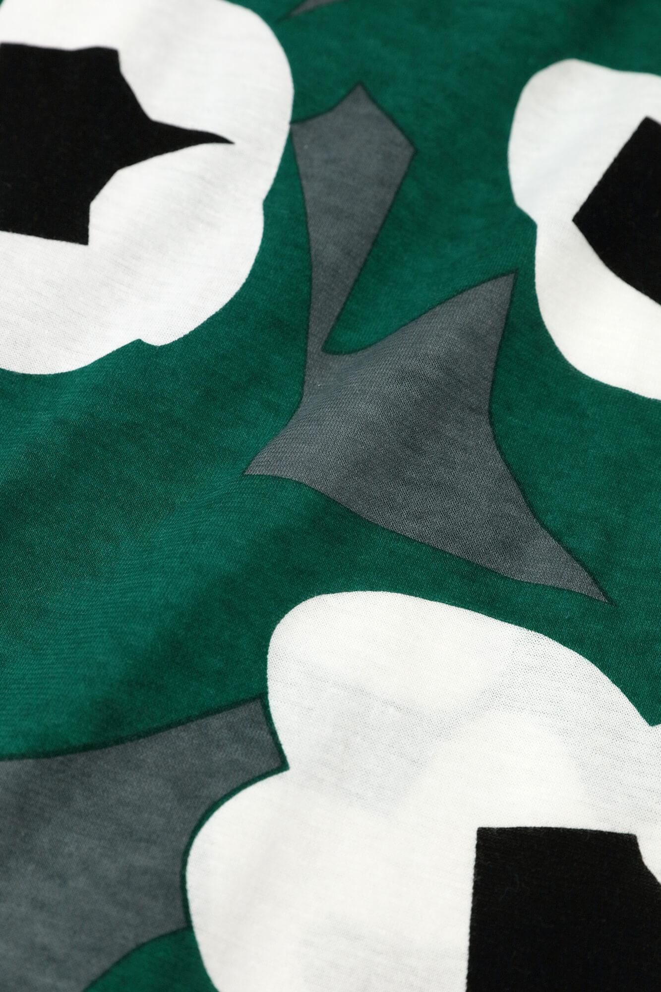 圓弧袖褶領上衣／夢