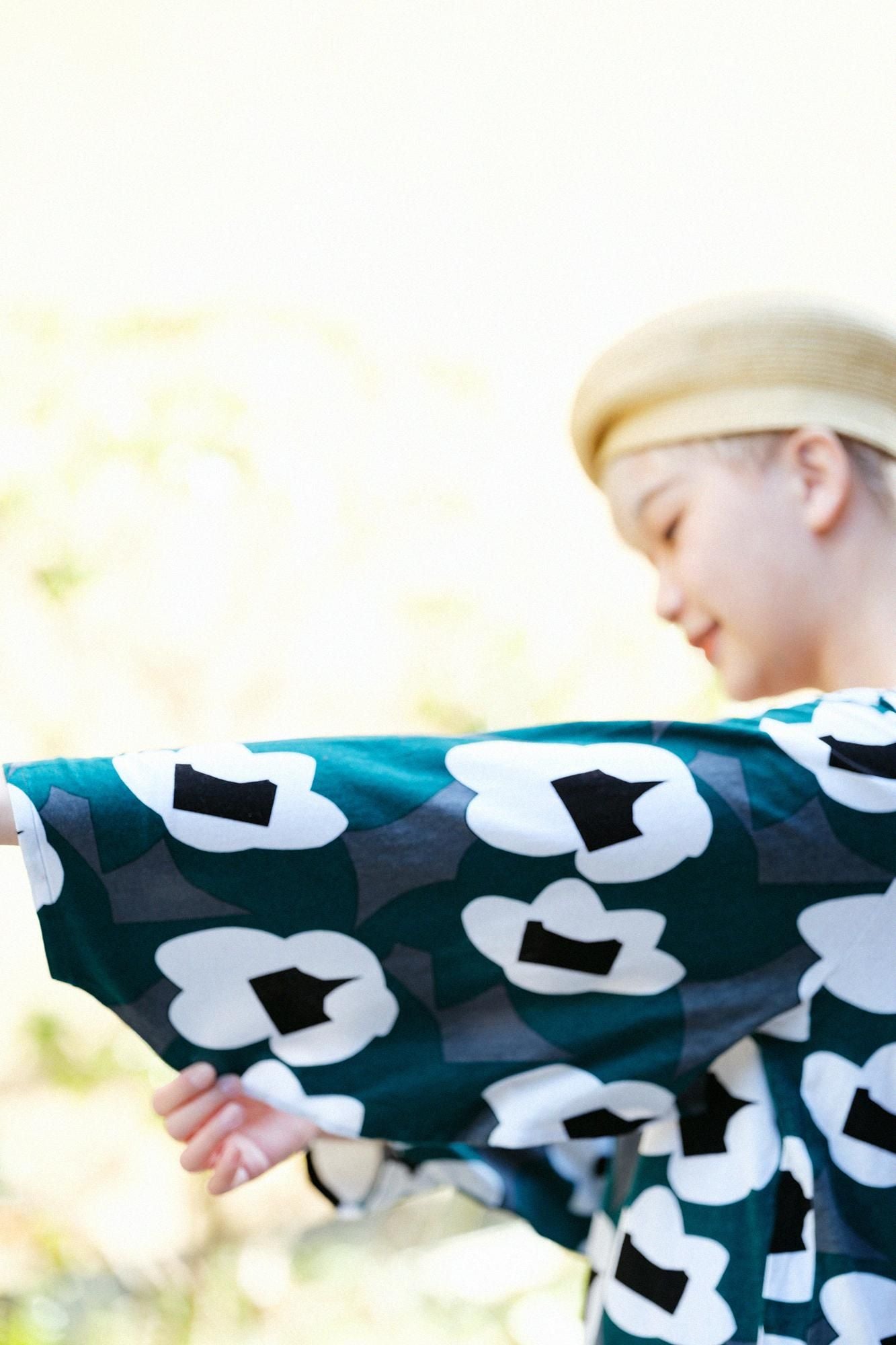 圓弧袖褶領上衣／夢