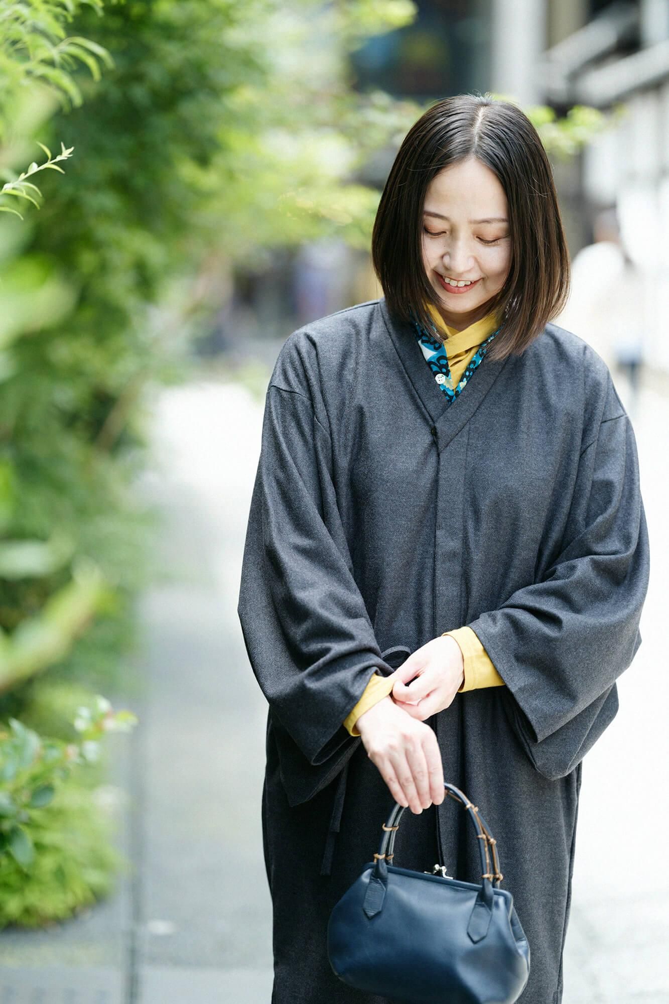 【net限定】梳毛（そもう） カージー編 薙刀かり衣（なぎなたかりごろも） 細衿（さざれえり）／濃灰（こいはい）