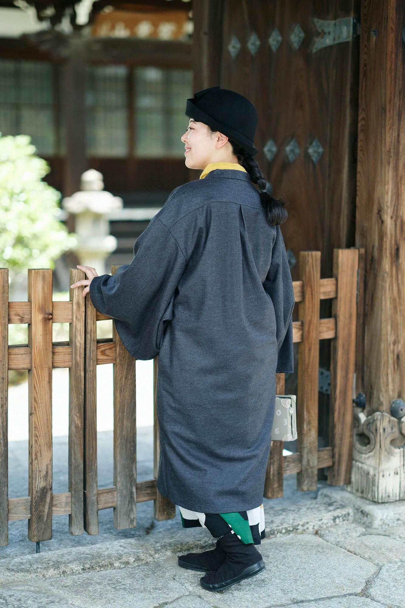 【net限定】梳毛（そもう） カージー編 薙刀かり衣（なぎなたかりごろも） 細衿（さざれえり）／濃灰（こいはい）