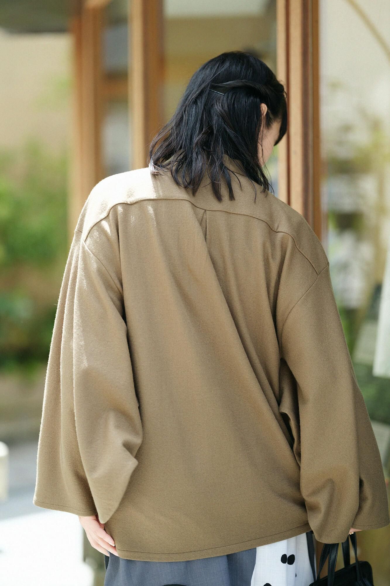 梳毛 針織圓弧袖襯衫 細領 短版／璃寛茶色