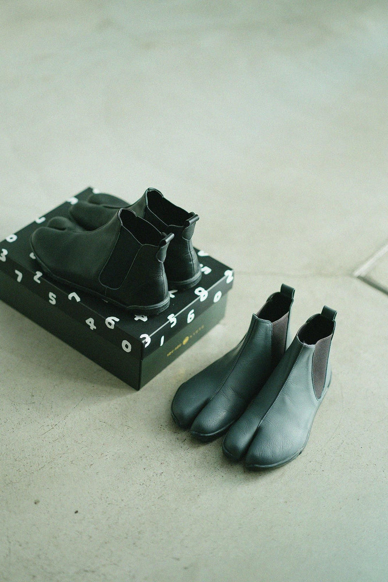 Side Gore Leather Split Toe Tabi Shoes Hiragana Sole