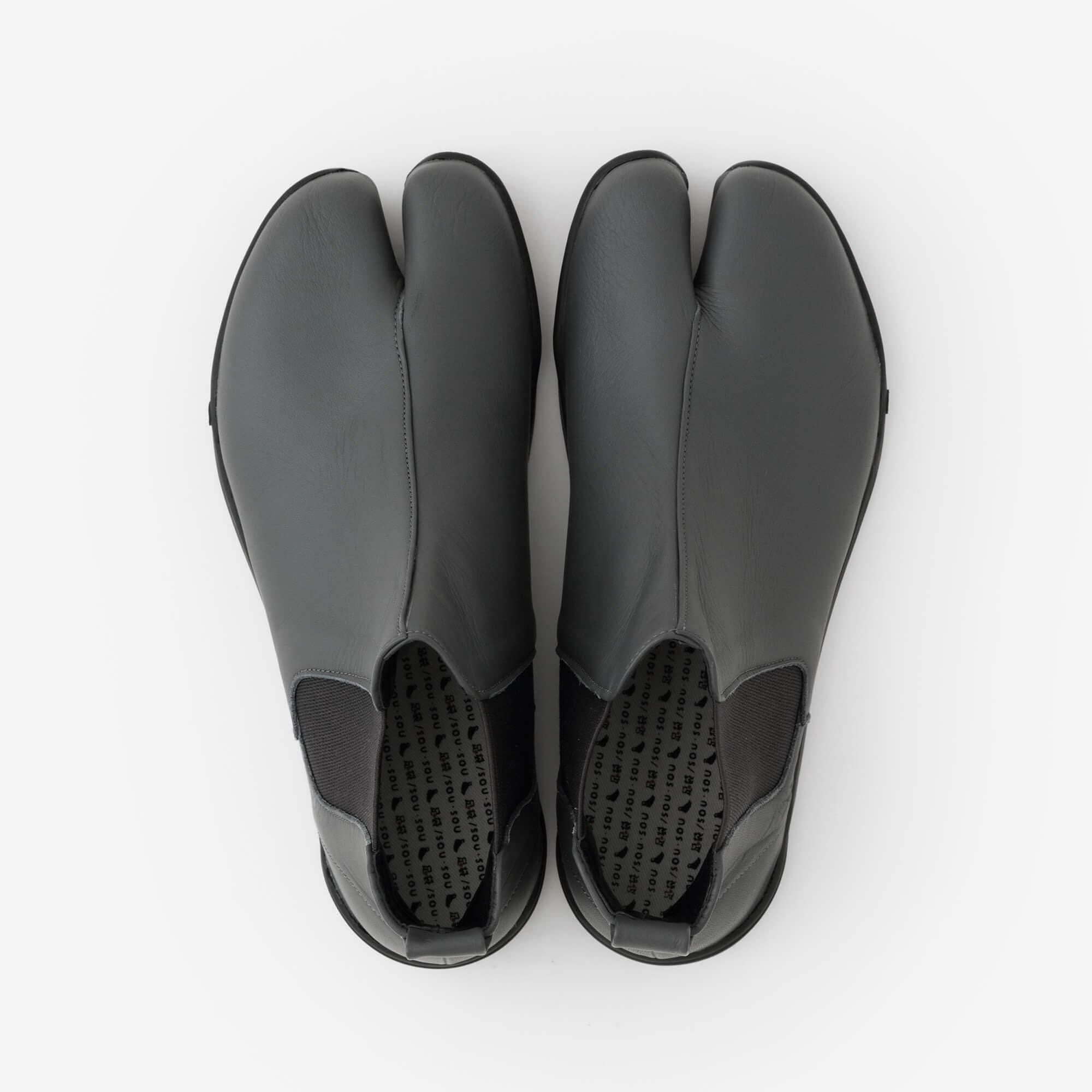 側面鬆緊帶 皮革分趾足袋鞋 平假名鞋底／深灰色