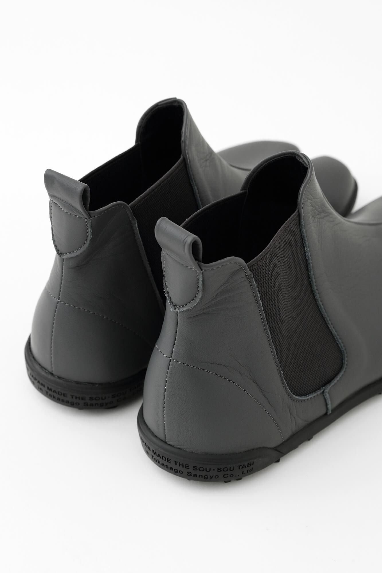 側面鬆緊帶 皮革分趾足袋鞋 平假名鞋底／深灰色