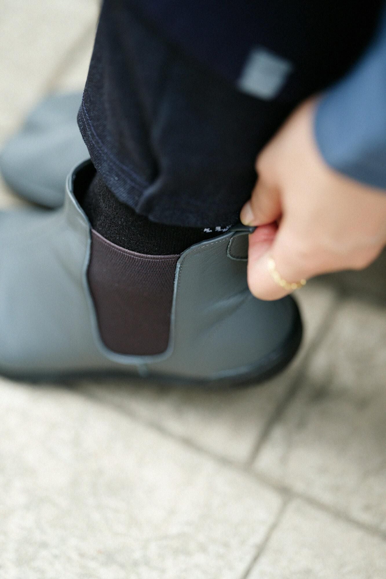 サイドゴア 革足袋 いろは底／鈍色（にびいろ）