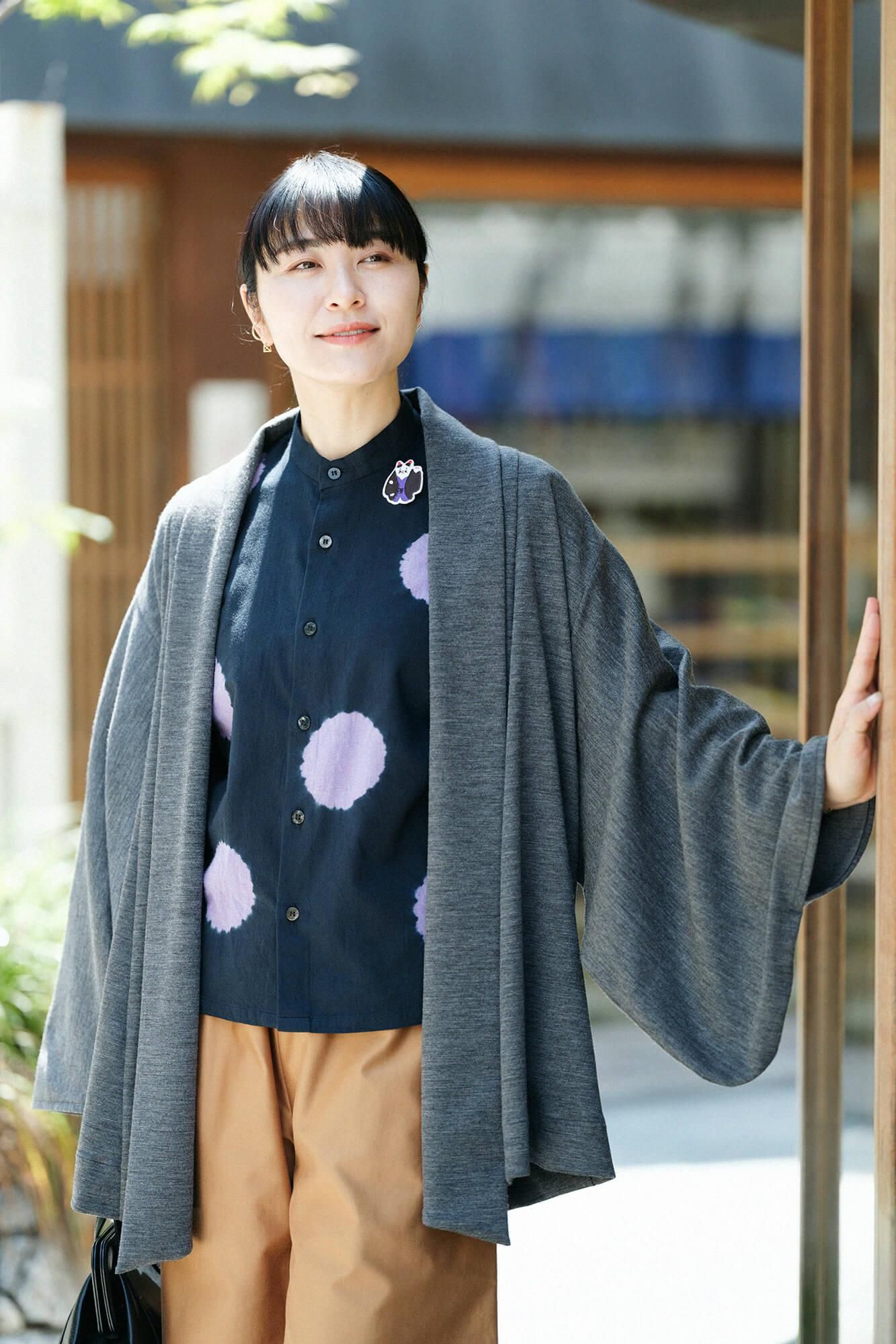 ねこの刺繍置物 ねこの刺繍置物 両面刺繍 猫 ネコ 高級刺繍 中国刺繍工芸品 置物